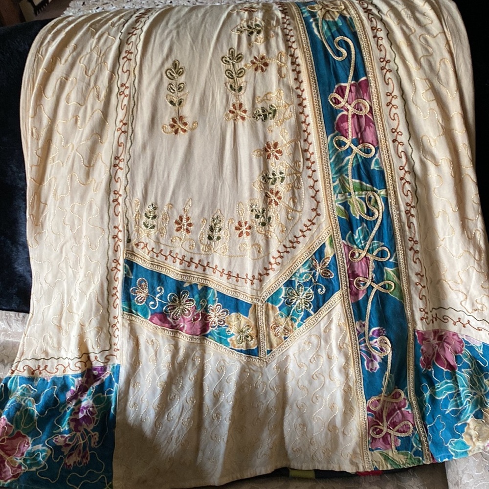 Summer Dress with Embroidery - Picture 3 of 3